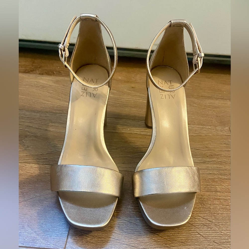 Naturalizer Women's Elegant Gold Heels